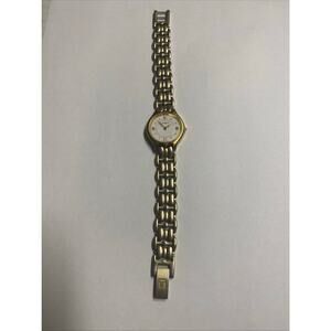 Tissot Dainty Women’s E423k women’s watch